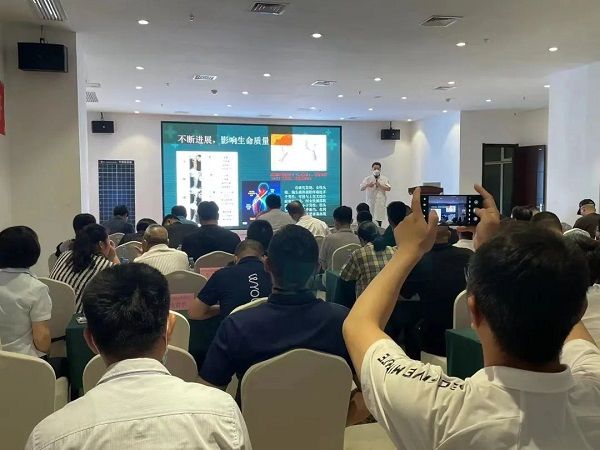 “河北省反射療法協(xié)會(huì)脊柱側(cè)彎專(zhuān)業(yè)委員會(huì)成立大會(huì)”在石家莊直樂(lè)矯形中醫(yī)醫(yī)院順利召開(kāi)