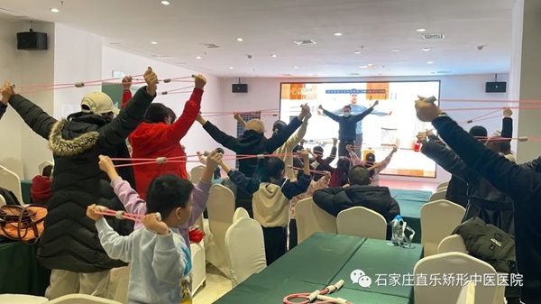 燕都小記者中醫(yī)研學(xué)活動(dòng)走進(jìn)直樂矯形中醫(yī)醫(yī)院
